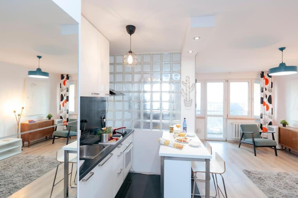 Wawaview! Studio With An Amazing View! Powisle. Varsavia Esterno foto